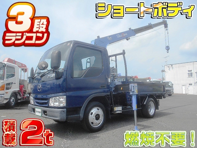 [クレーン付平ボディ] H14 タイタン 3段ラジコン ショートボディ 積載2t 走行13.6万km
